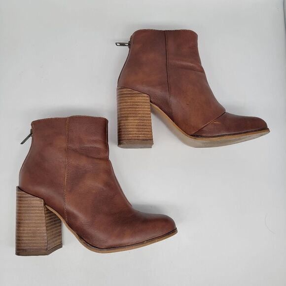 Alex + Alex Leather Ankle Boots - Picture 5 of 9